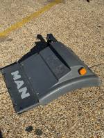 Man TGS/TGX Rear Mudguard Fender 254069609 81664106625 With Mudflap Used view 2