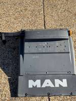 Man TGS/TGX Rear Mudguard Fender 254069609 81664106625 With Mudflap Used view 7