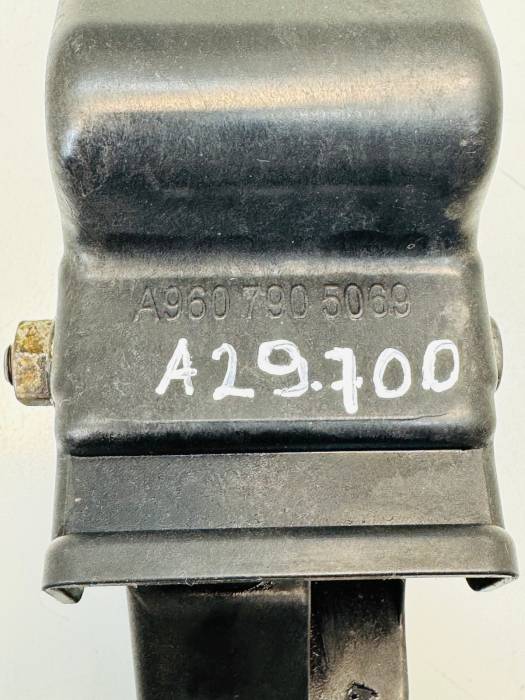 Mercedes Actros MP4 Side Fairing Hinge Left Lower A9607905069 Euro 6 Used view 3