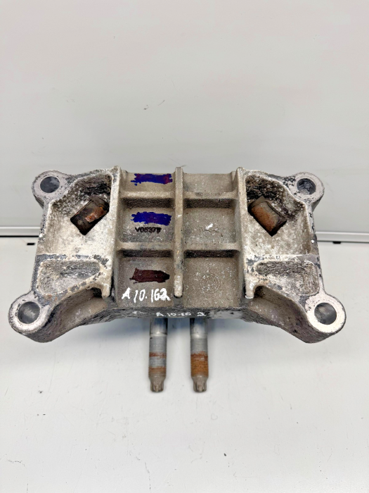 Volvo FH/FM Rear Engine Mount V05375 21416525 20499469 20499470 L/R – Used view 7