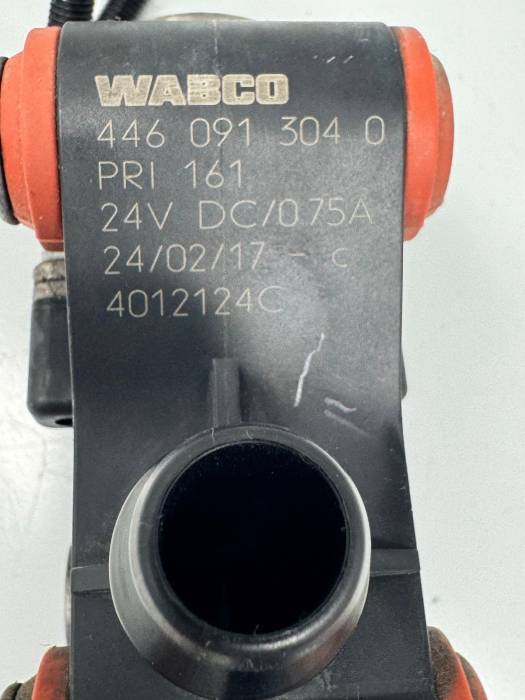 DAF XF106/CF DEF Рeater Сoolant Мalve 4012124 Wabco 4460913040 1830062 24V Used view 4