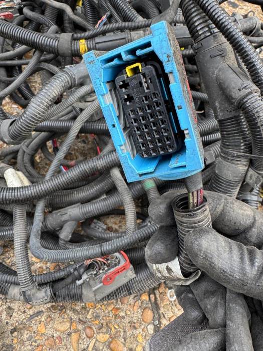 Volvo FH4/FM4 Full Wiring Loom Set 21706081 21570596 21548980 21806140 Used view 8