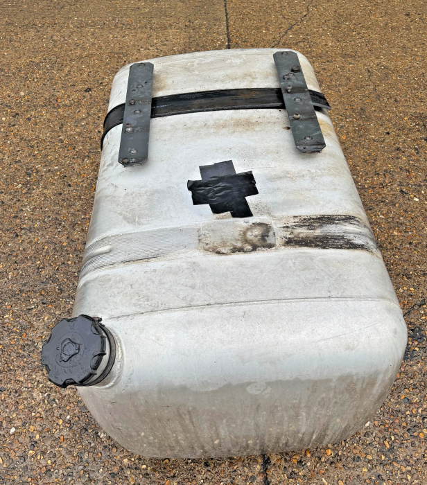 Mercedes Actros MP4 Fuel Tank 490L A9604704603 With Steps Euro 6 Used view 5