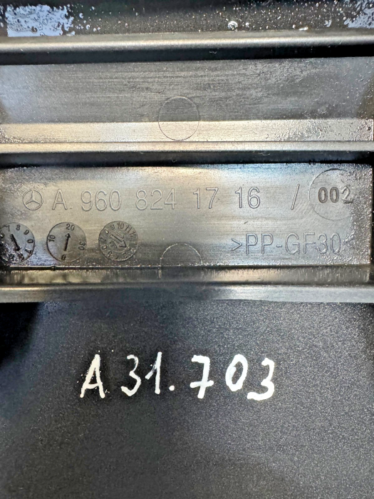 Mercedes Actros MP4 Windscreen Wiper Reinforcement RH A9608241716 A9608240816 view 5