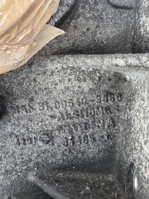 MAN TGX Engine Oil Cooler Housing 51095403060 51.09540-3060 51095007148 Used view 7