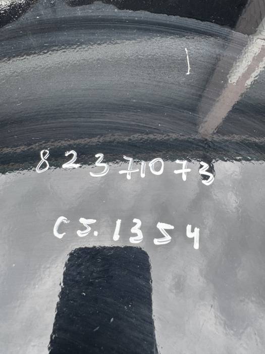 Volvo FH4/FH5 Left Cab Side Spoiler Trim Panel Black 82371073 82211427 Used view 7