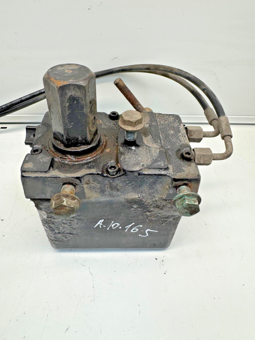 MAN TGX Cab Tilt Pump 12V 1041835 A9605530001 9605530001 Euro 6 Used view 2