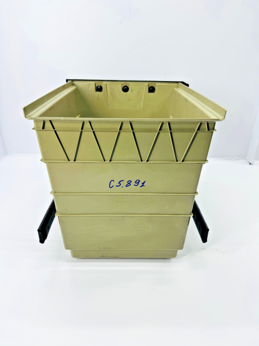 Volvo FH4/FM4 Glove Box Storage Drawer 82174063 82175205 82175204 Euro 6 Used view 8