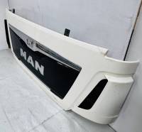 MAN TGX Euro 6 Front Panel Grille 81611106095 81611106081 Centre 2014-2021 view 3