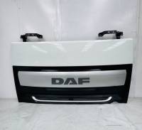 DAF XF106 Front Grille Panel 1835730 1892076 1892074 2191694 Front Euro 6 view 4