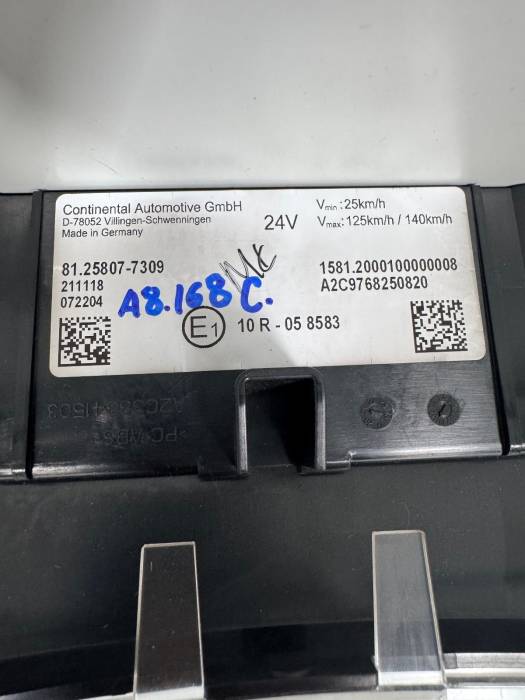 MAN TGX Instrument Cluster 81258077309 81.25807-7309 A2C9768250820 Euro 6 Used view 3