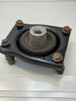 Volvo FH4/FM4 Front Engine Mount 21997378 21810944 108838 Rubber Cushion Used view 6