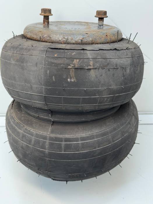 Volvo FH/FM Lift Axle Air Spring 22573233 20541504 7420541504 Tag/Pusher Used view 3