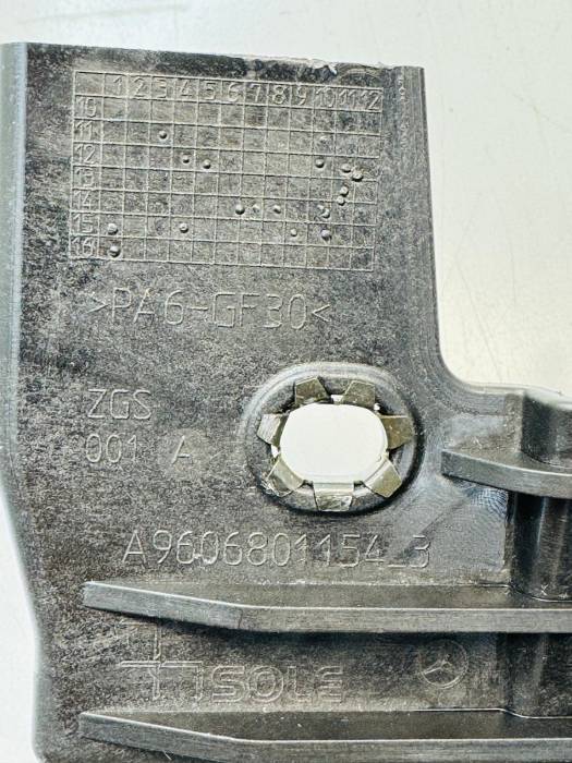 Mercedes Actros MP4 Dashboard Support Bracket A9606801154 Front Euro 6 Used view 3