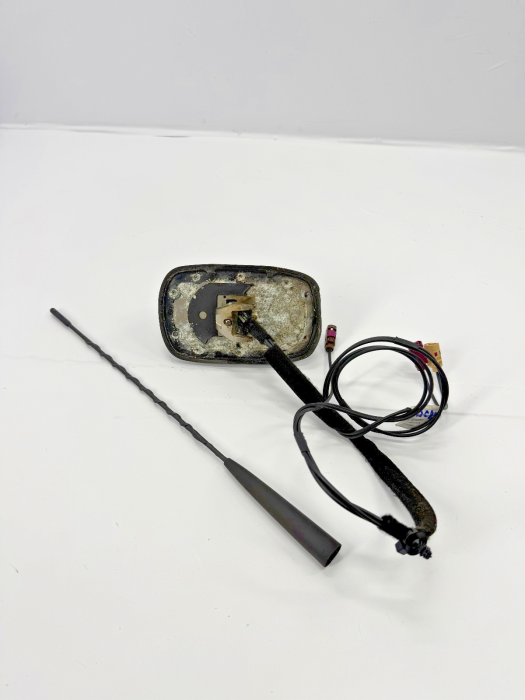 Volvo FH4/FM4 Roof Radio GPS GSM Antenna 22043209 22043205 21998239 Rear Euro 6 view 3