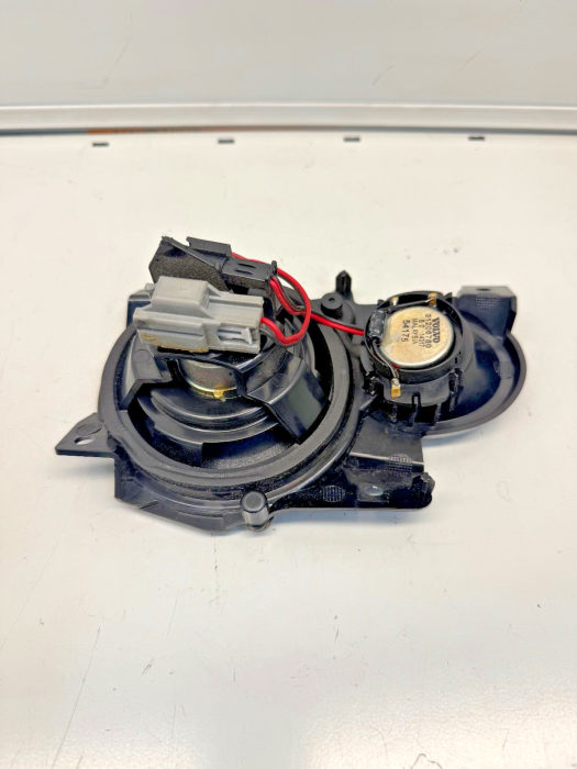 Volvo FH/FM Dash Speaker Right Side RH 21206780 23488800 RHD 2013-on Used view 6