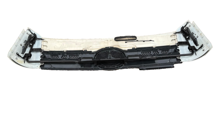 Mercedes Actros MP4 Front Grille Panel A9607500409 A9607500618 A9607500967 Used view 6