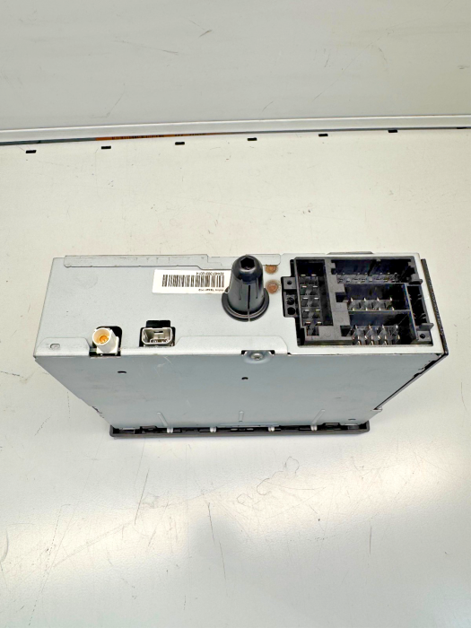 Volvo FH4/FM4 TEA2+ AHU Radio CD Unit 28366073 21461984 22192832 28480715 Used