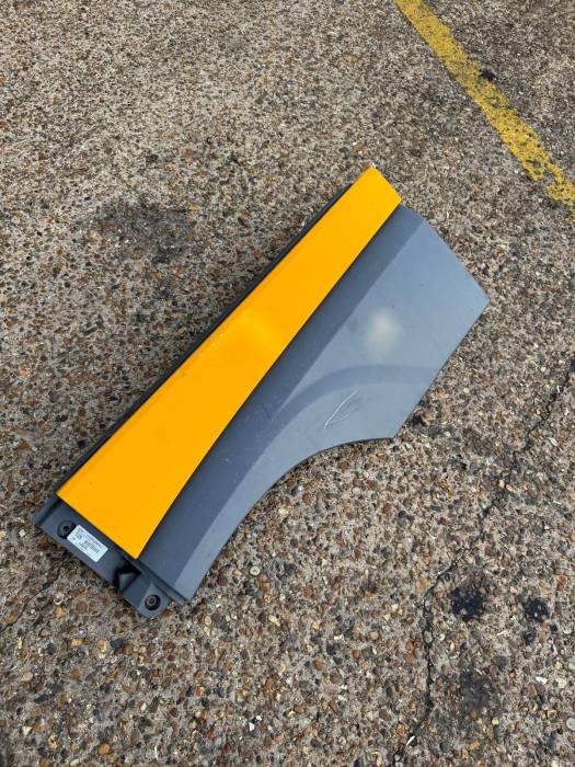 DAF XF106 Euro 6 LH Mudguard/Fender Extension 1835027 1843492 1843498 Grey Used view 2