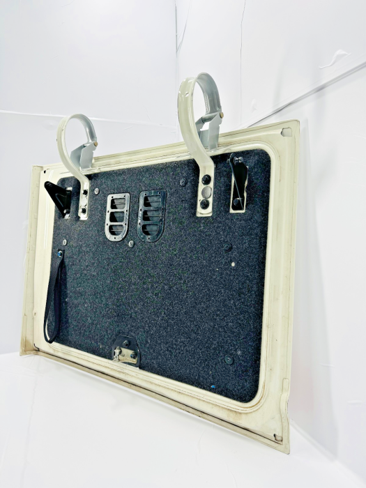 Volvo FH4 Toolbox Door LH 82097100 1096806 1884372 International 500 Euro 6 view 5