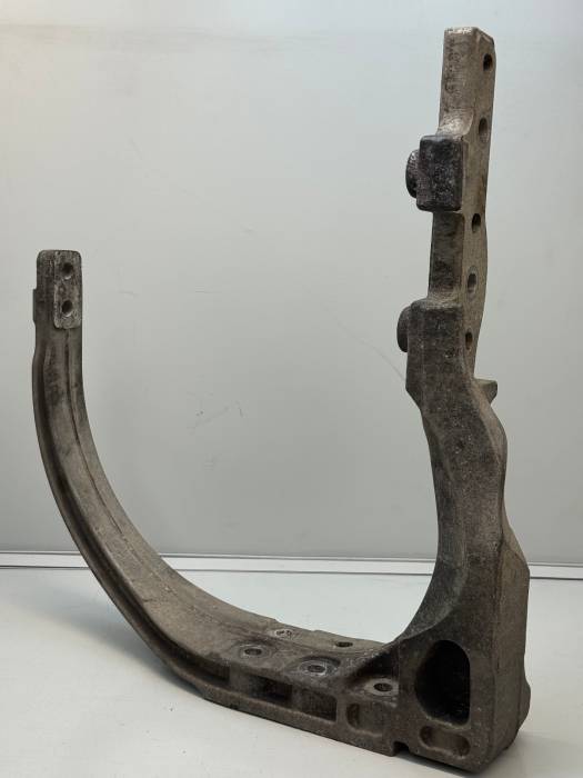 Volvo FH4/FM4 Mudguard Bracket Anchorage 21245473 22631355  Front Euro 6 Used view 4