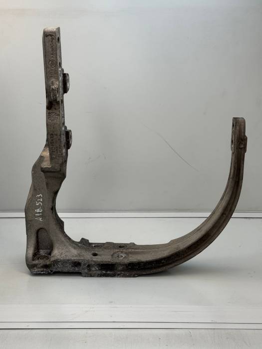 Volvo FH4/FM4 Mudguard Bracket Anchorage 21245473 22631355  Front Euro 6 Used view 5