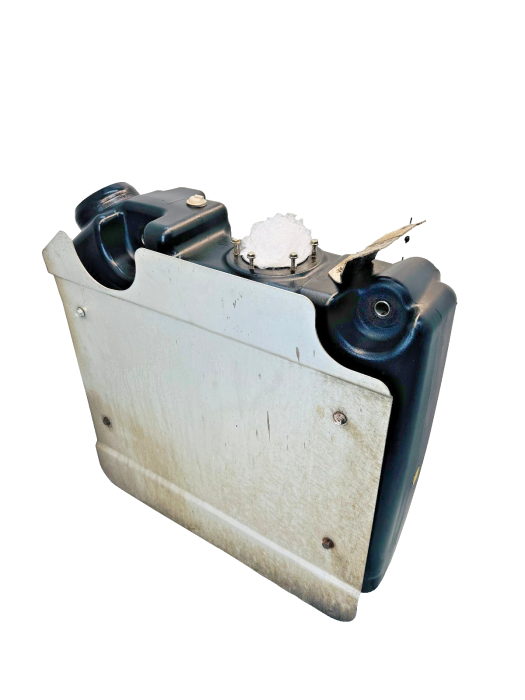 Mercedes Actros MP4 AdBlue Tank A9604703815 A9604702015 A9604704283 With Bracket view 3