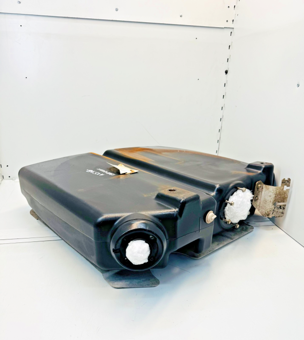 Mercedes Actros MP4 AdBlue Tank A9604703815 A9604702015 A9604704283 With Bracket view 5