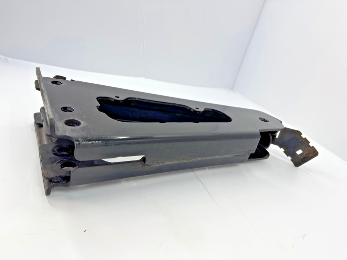 Mercedes Actros MP4 Cabin Support Bracket A9603101260 A9603100373 LH Euro 6 Used view 6