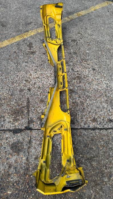 DAF CF Euro 6 Front Bumper 1876631 1826510 2032701 2032702 1826510 Euro 6 Used view 5