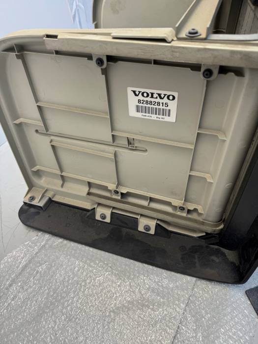 Volvo FH4/FH5 Rear Upper Cabin Storage Locker 82882815 82178703 LH Euro 6 Used view 6