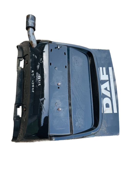 DAF XF106 CF Rear LH Mudguard 2120351 1875553 1892197 2120359 With Mudflap Used view 4